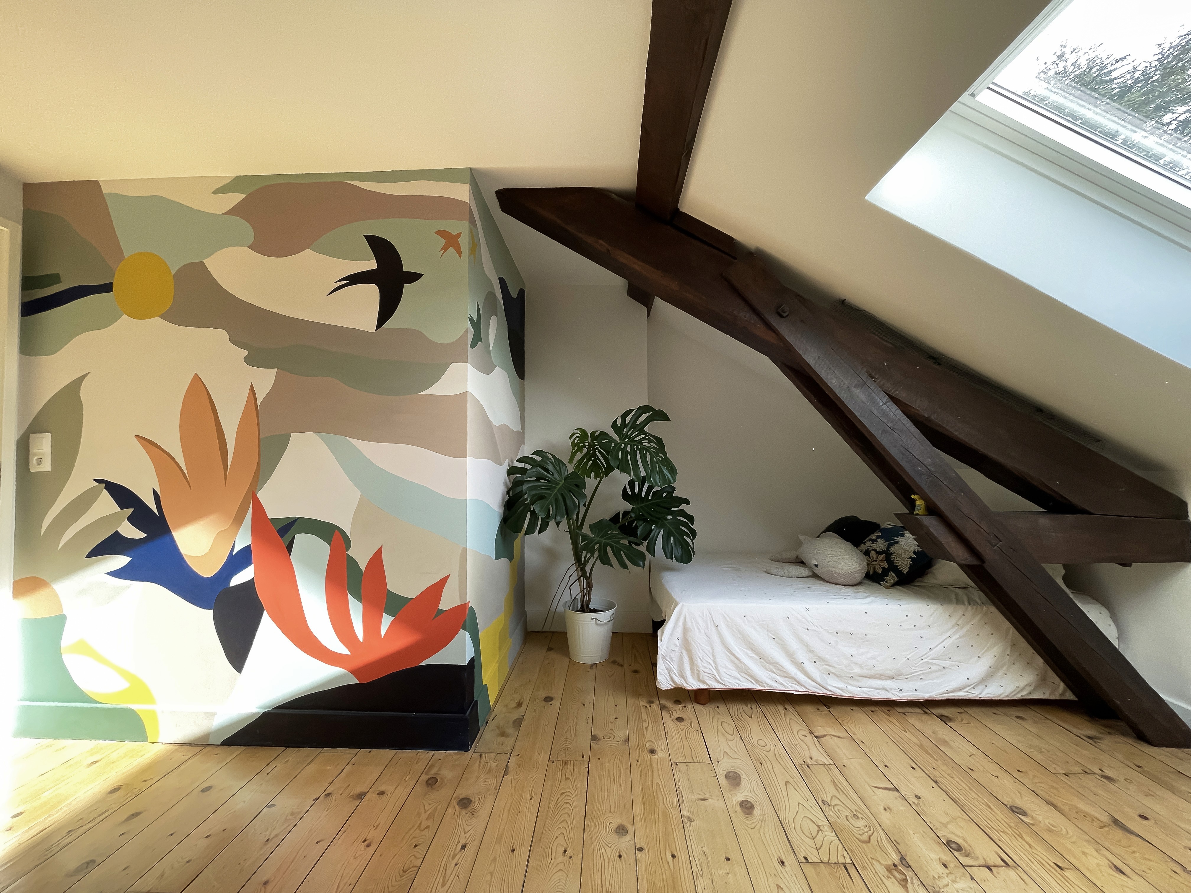 Photo de la chambre avec la fresque.