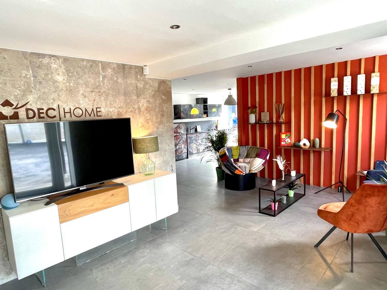 Hall d'entrée du showroom de Dec Home