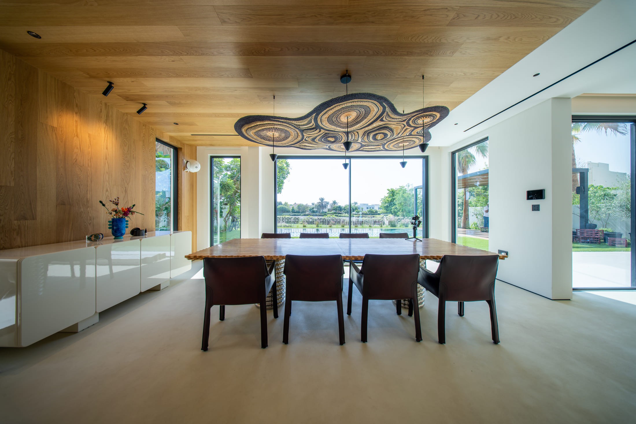 Image of big windows and a dinning area