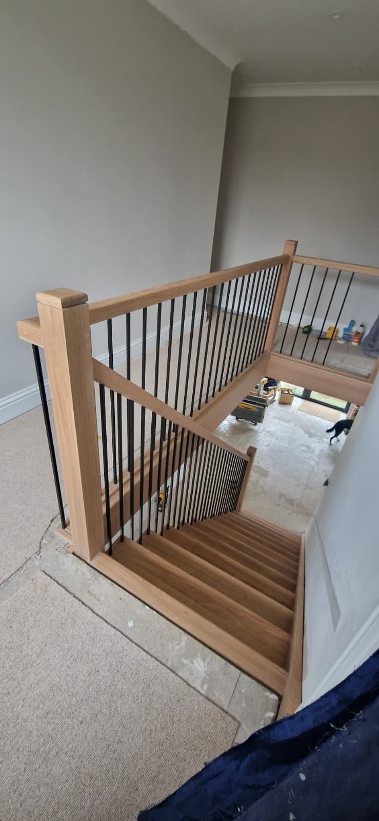 Landing balustrade in oak