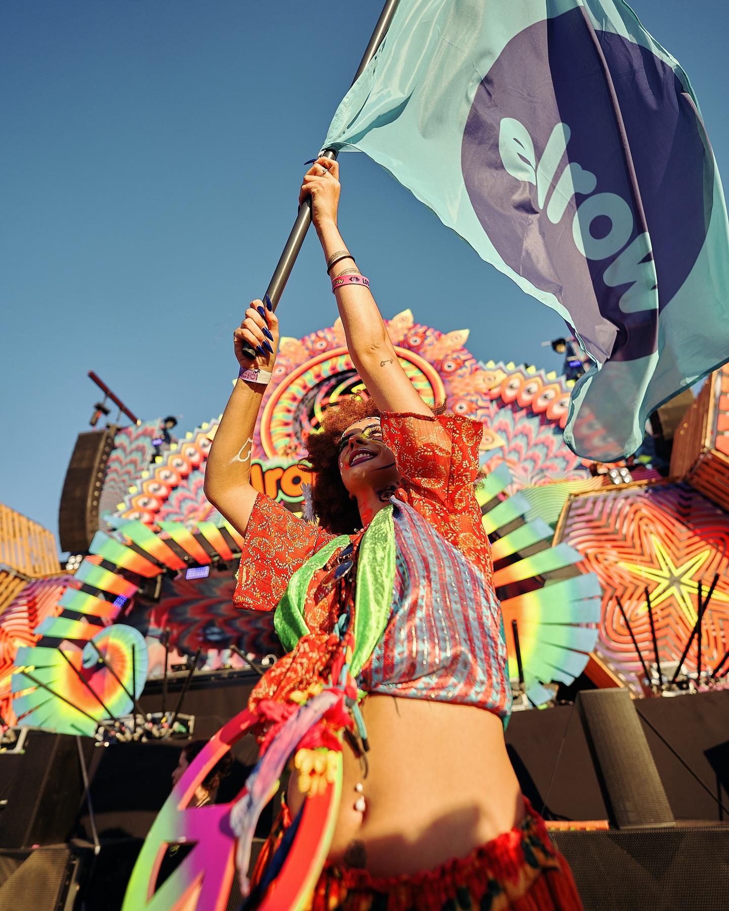 ELROW TOWN
