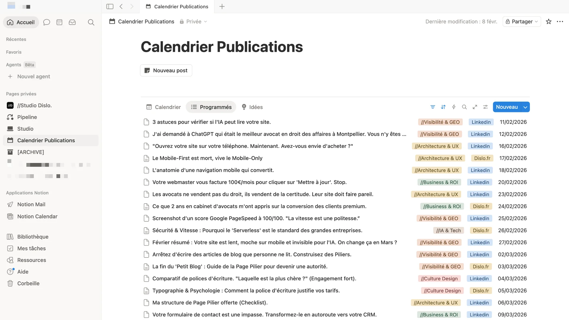 Exemple de calendrier éditorial structurant la création de contenu et la recherche de mots clés.