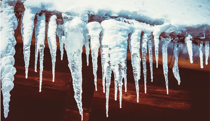 magic plan helping identify ice dams and frozen roof hazards that can lead to winter water damage