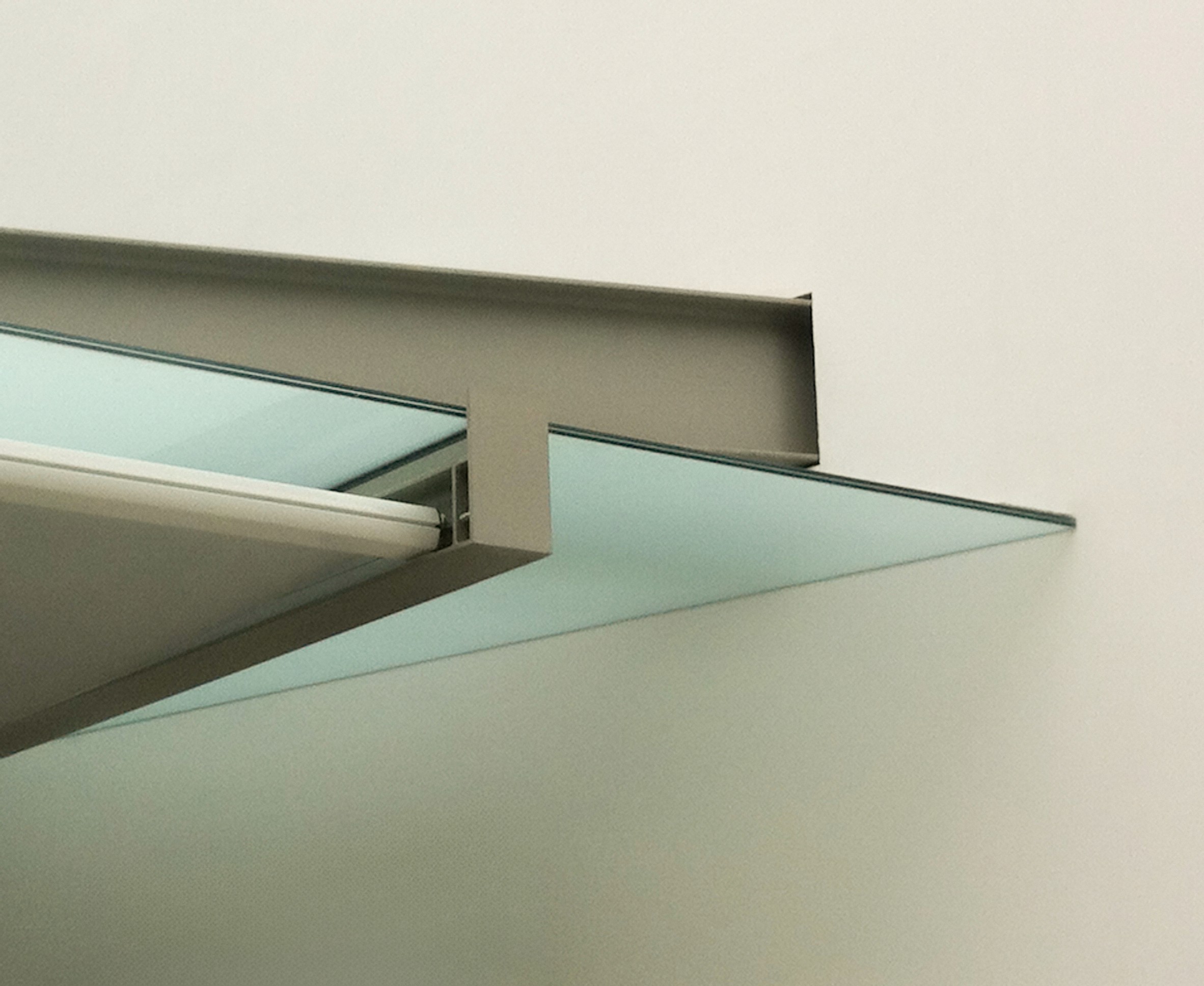 dettaglio aggancio parete