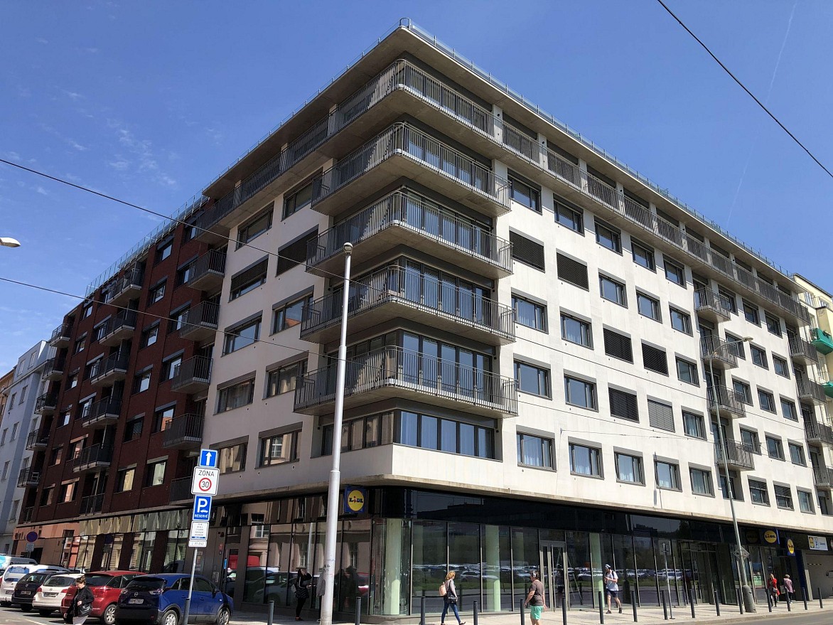 rekonstrukce polyfunkčního domu