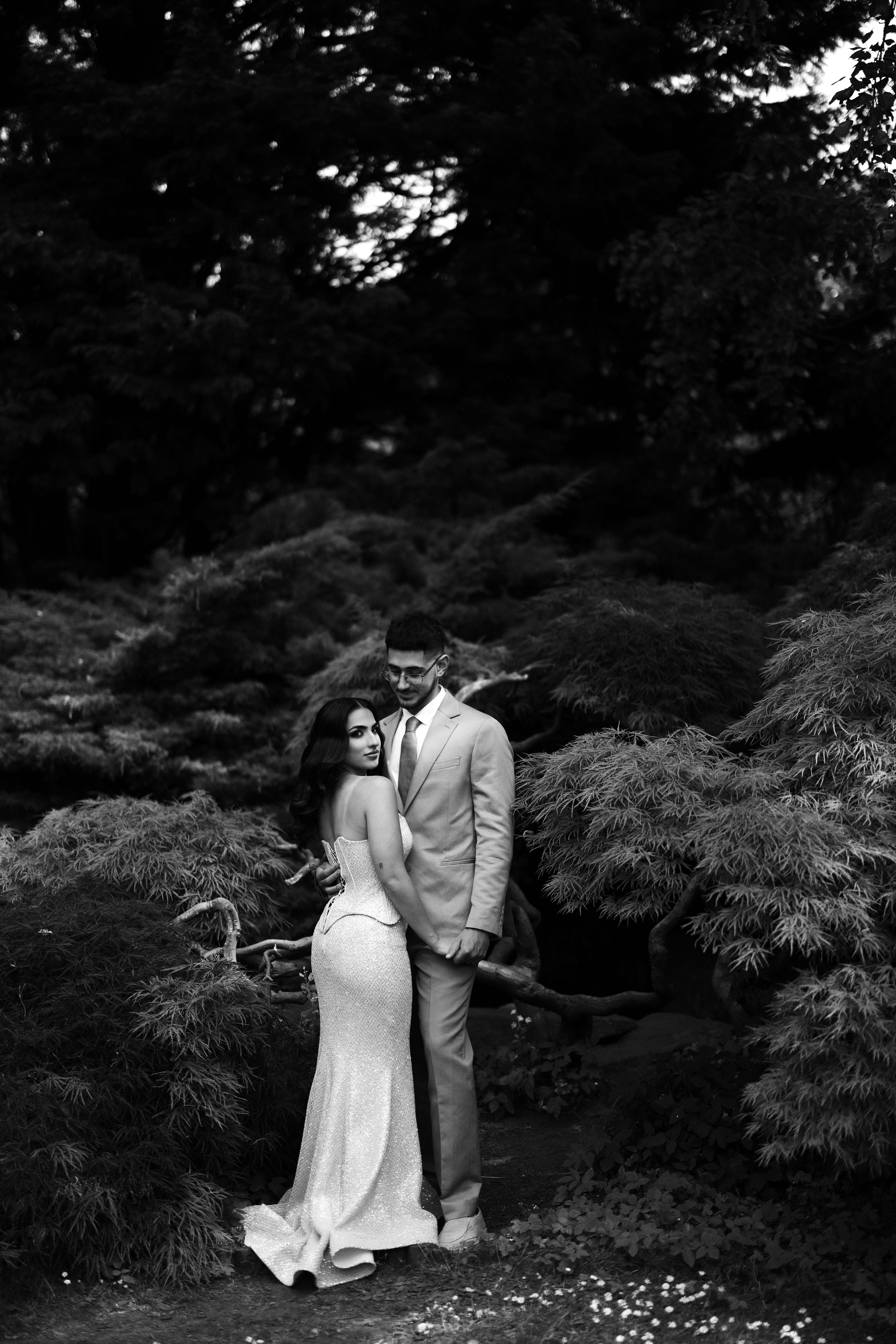 lady outdoor close up pose