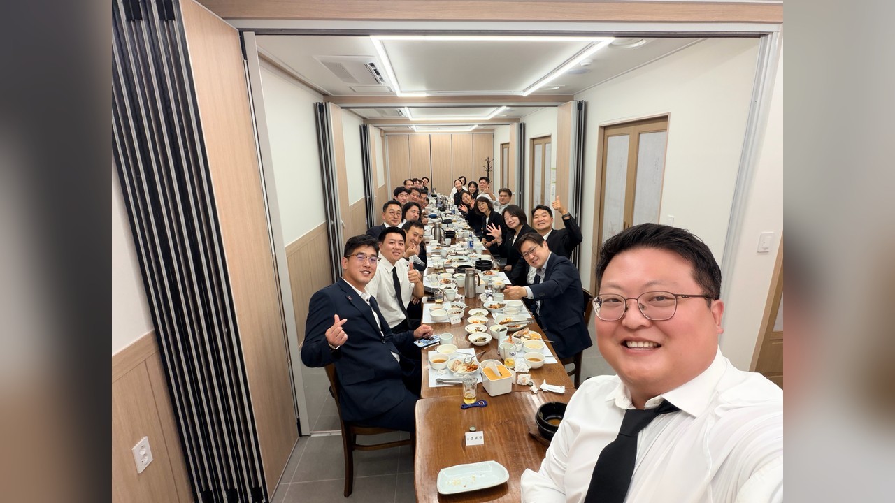 KACCUSA next-generation Korean American leaders at a group dinner in Seoul, 2026