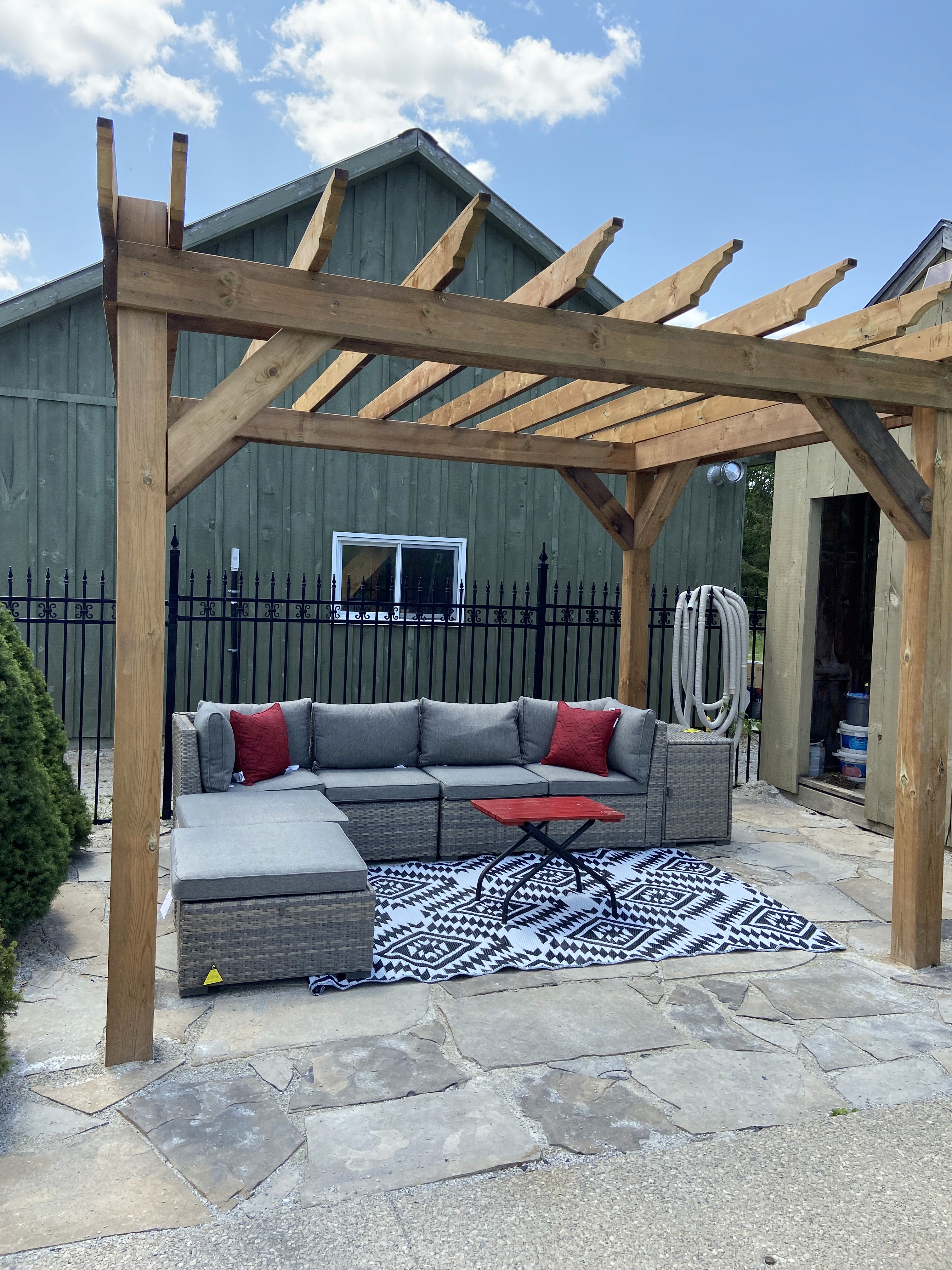 Beautiful backyard living space in Ontario 