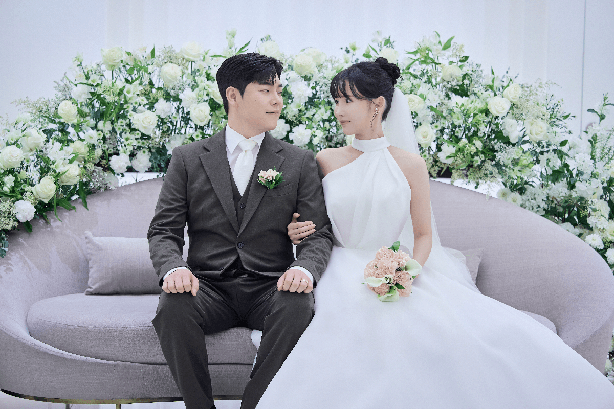 세인트메리엘 본식스냅 촬영 후기 | 디어데이스냅이 담아낸 강남역 초역세권 어두운 웨딩홀의 감성