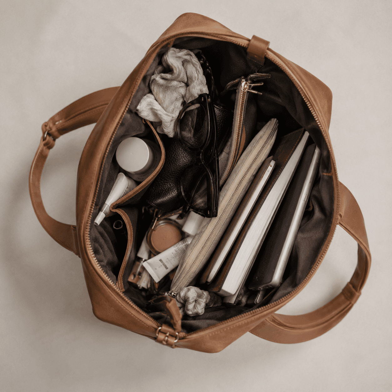 Popona handcrafted organizer fitted inside a premium handbag