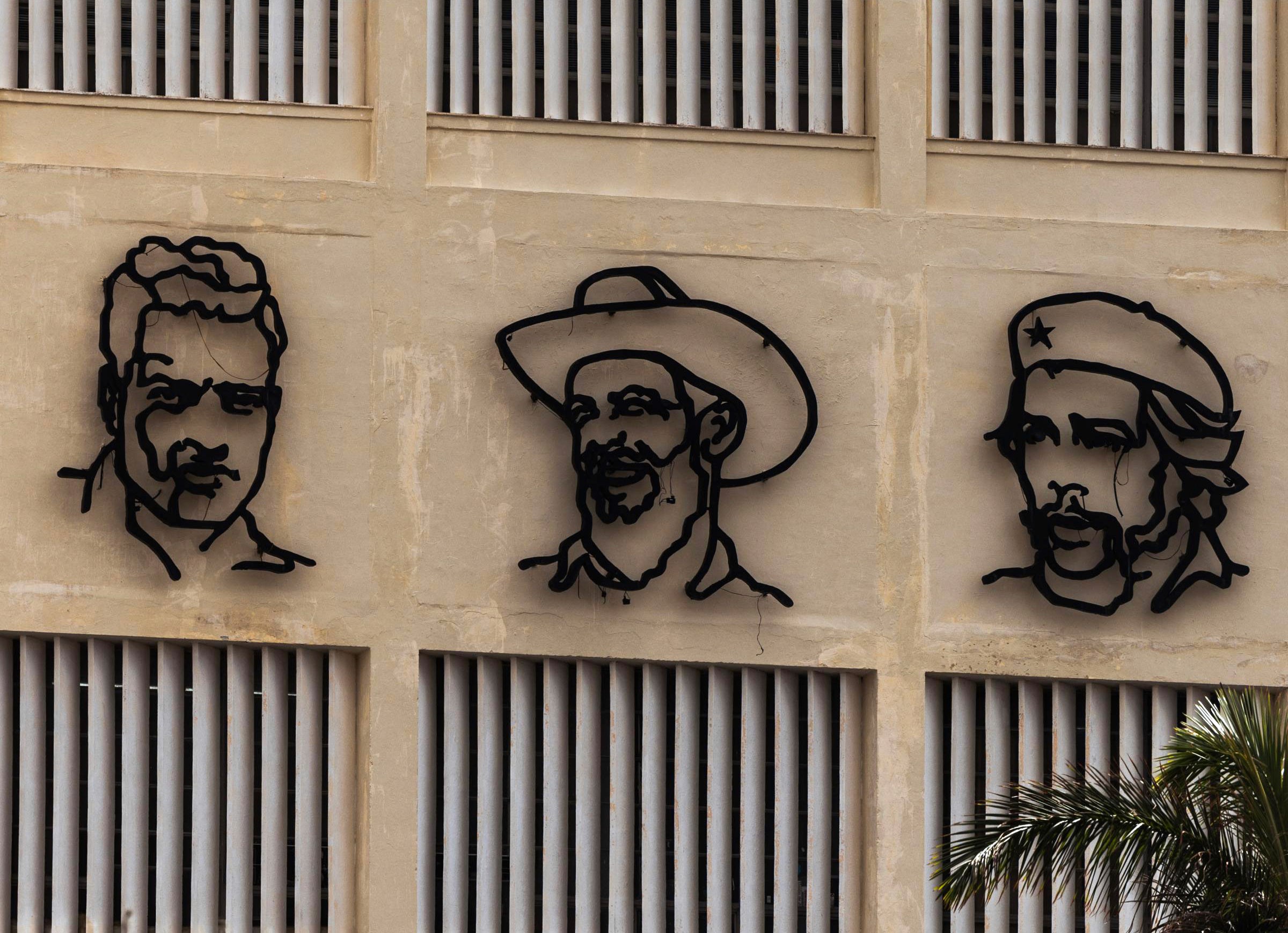 Large relief scultpture in honor of Fidel Castro, Camilo Cienfuegos and Che Guevara