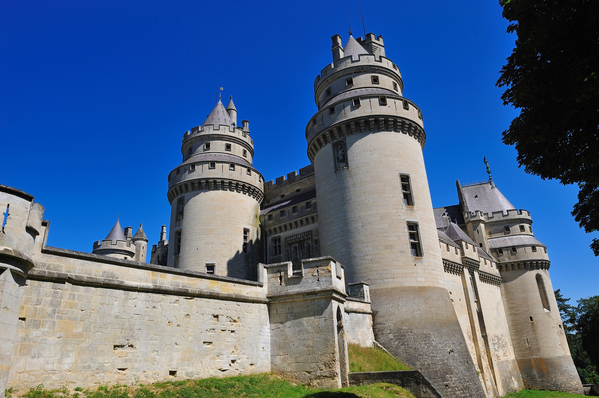 électricien à pierrefonds