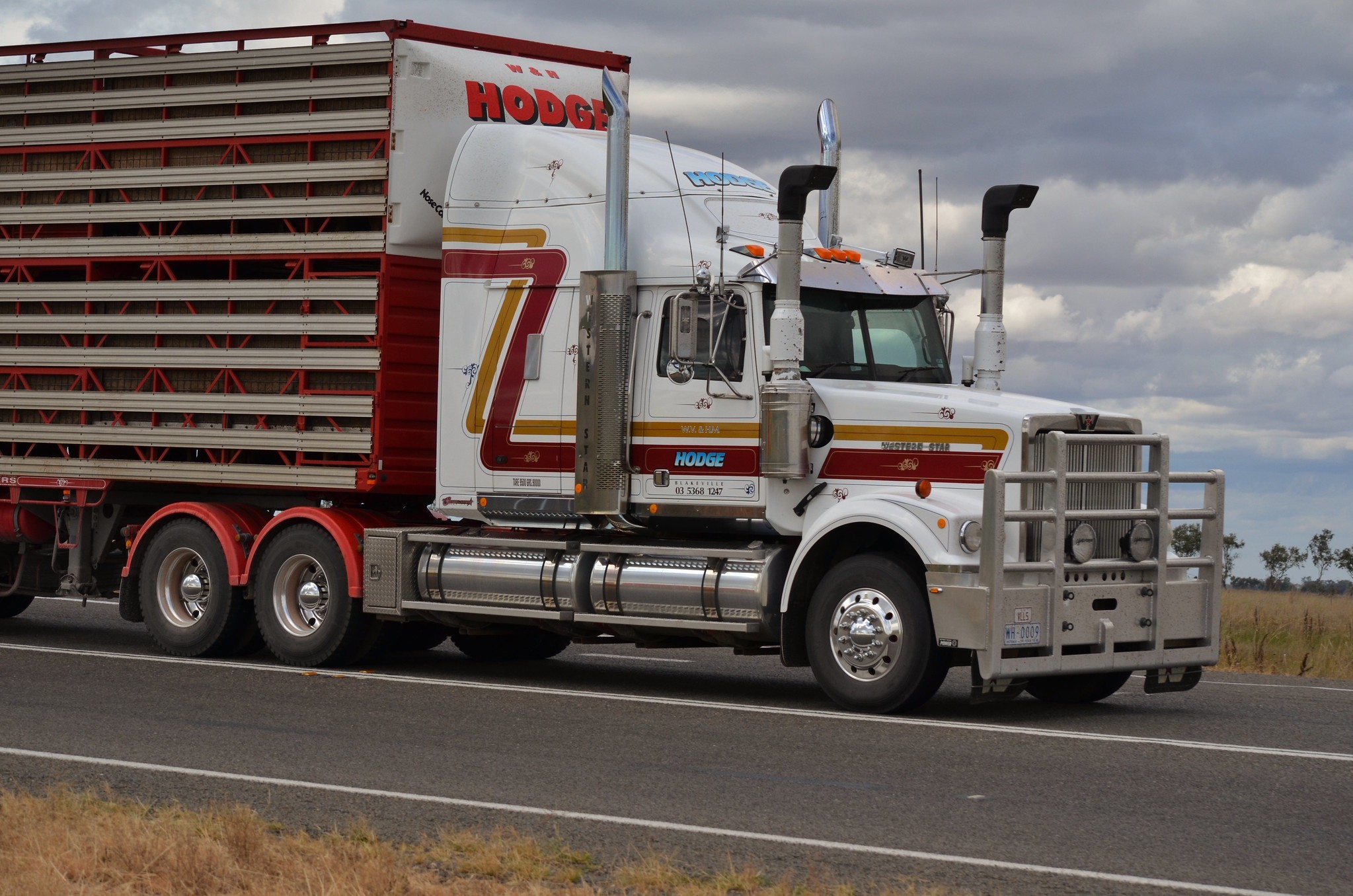 Inland Petroleum fuels using the SmartFill OPT payment terminal to manage their vehicles and transactions