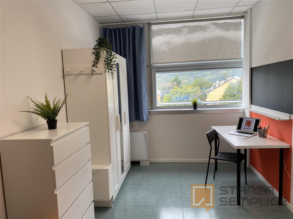 Stanza di 12 mq in Via TRENTO, Rovereto