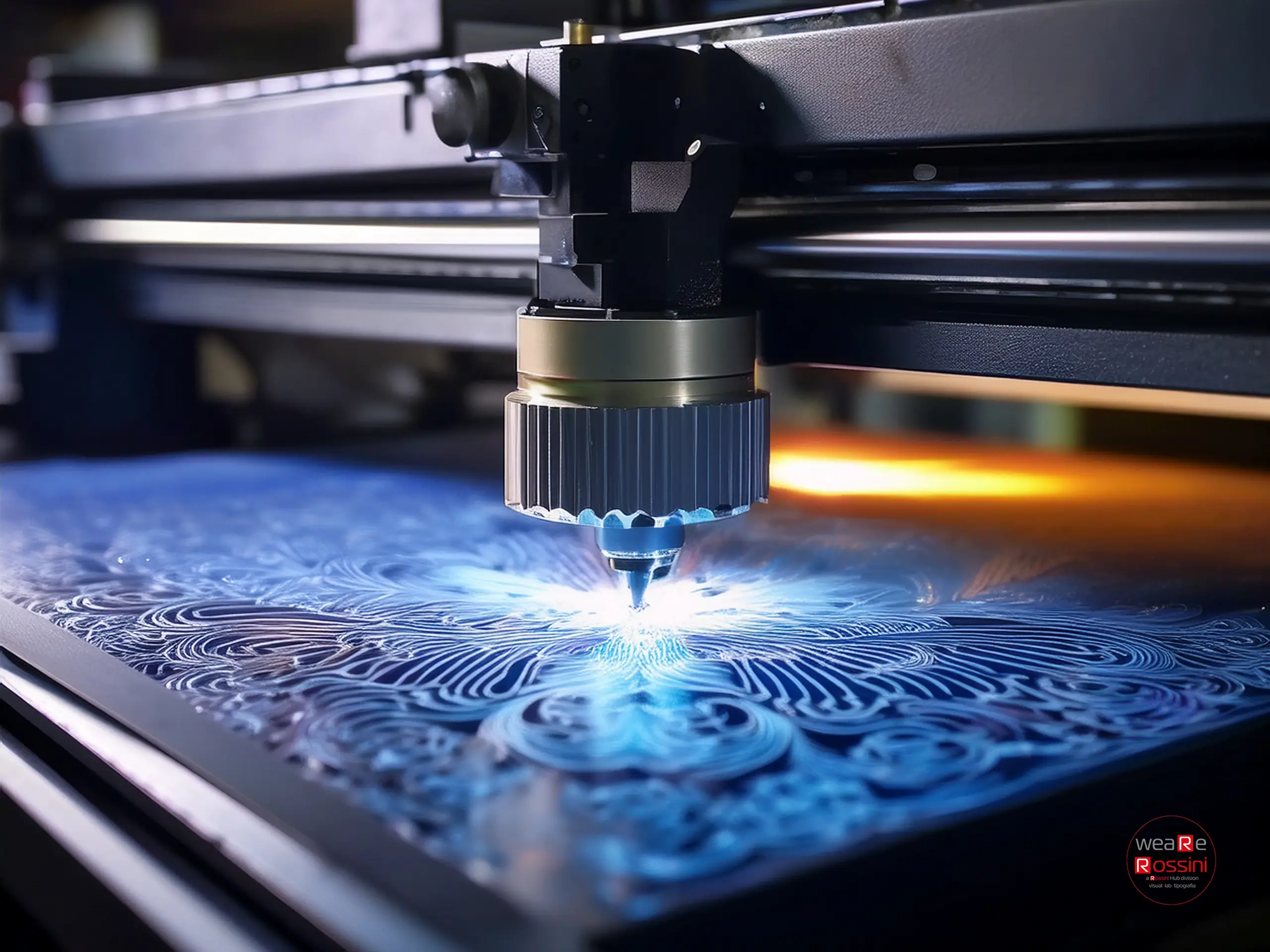 Lavorazione laser su materiale rigido nel laboratorio Rossini Hub