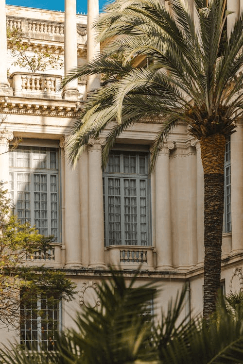 Villa d'exception avec piscine à débordement et héliport privé surplombant la baie de Monaco