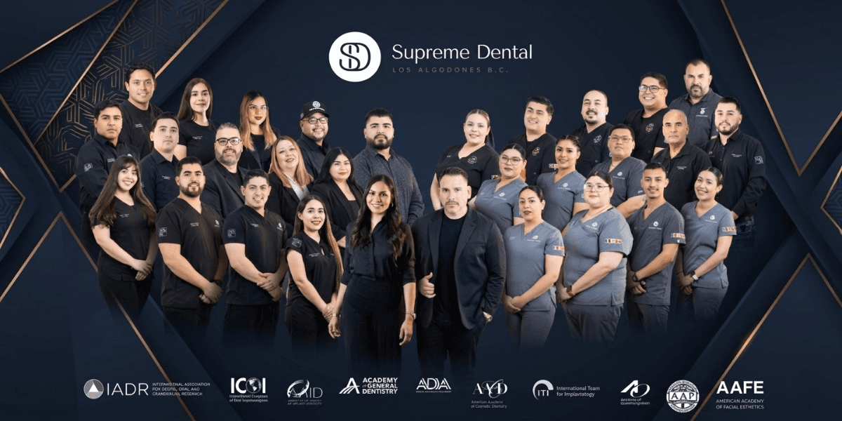 Group portrait of Supreme Dental Clinic staff in Los Algodones, highlighting the team behind Mexico’s top dental destination.