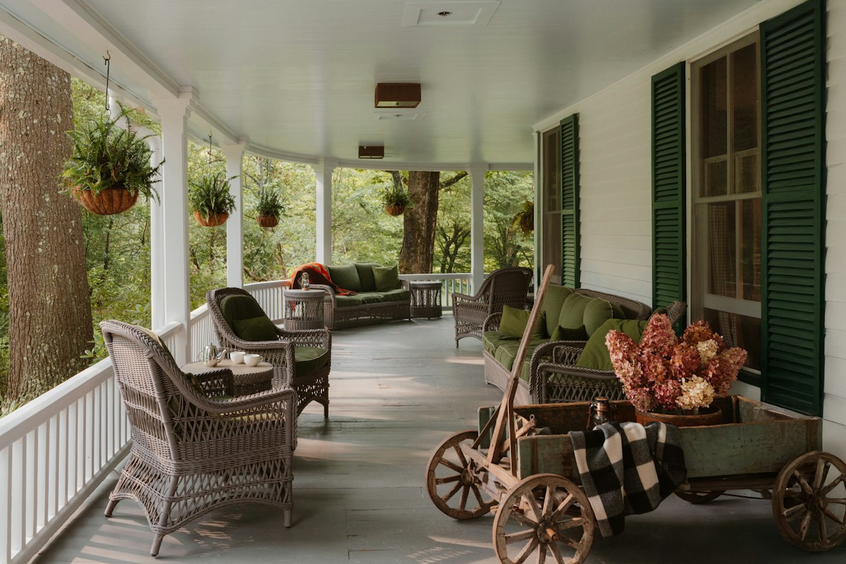 Front porch of a four-bedroom share home in Coorparoo