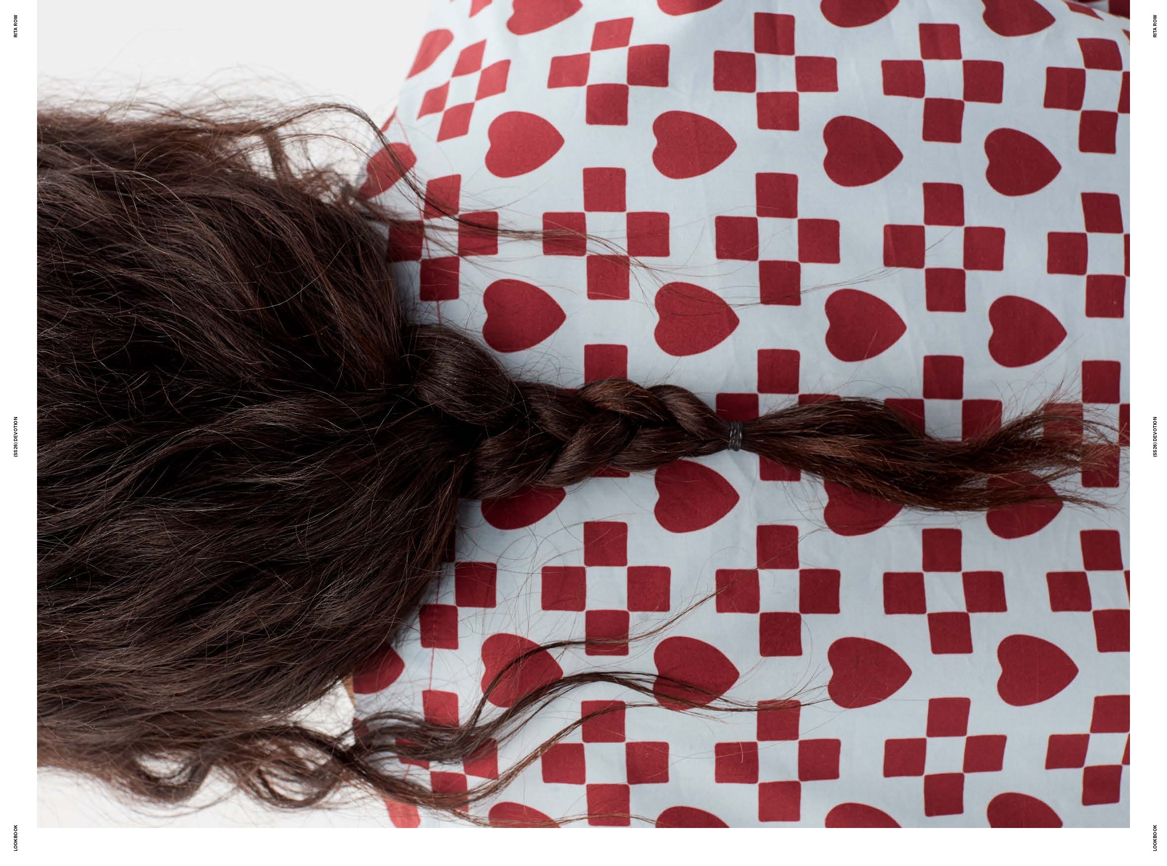 Natte et imprimé coeur dans le lookbook Rita Row ss26