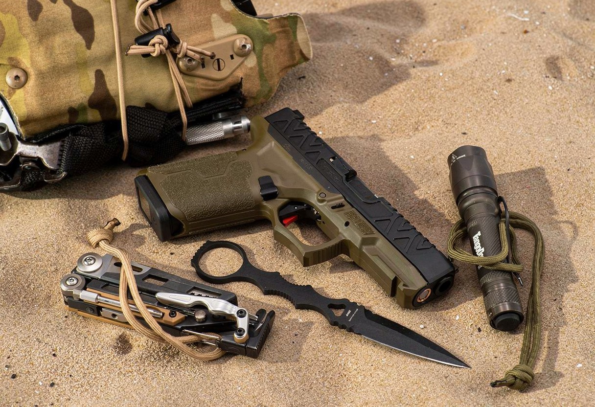 Agent 9mm Pistol · Fiber Optic closeup