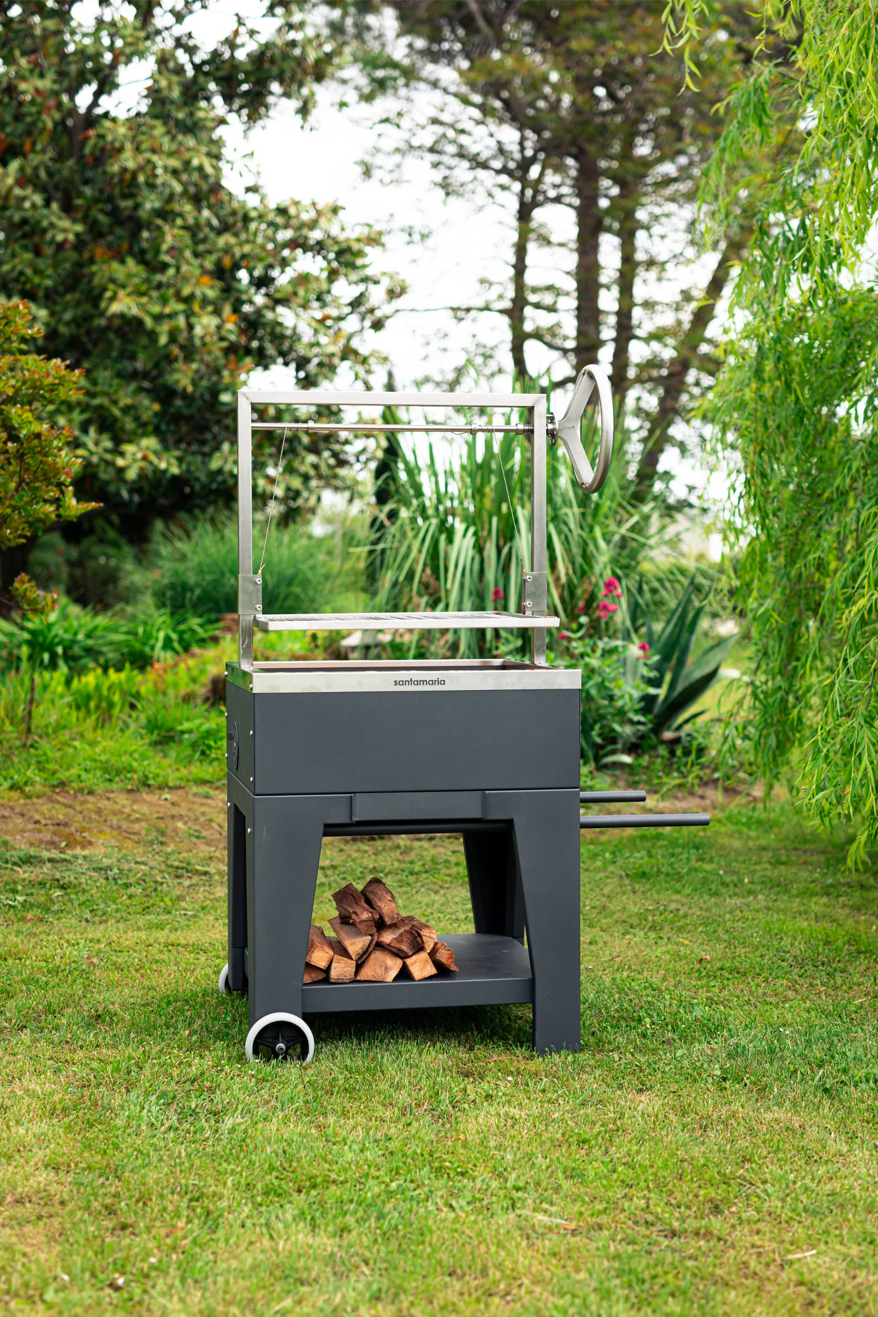 Barbecue santa maria dotato di griglia