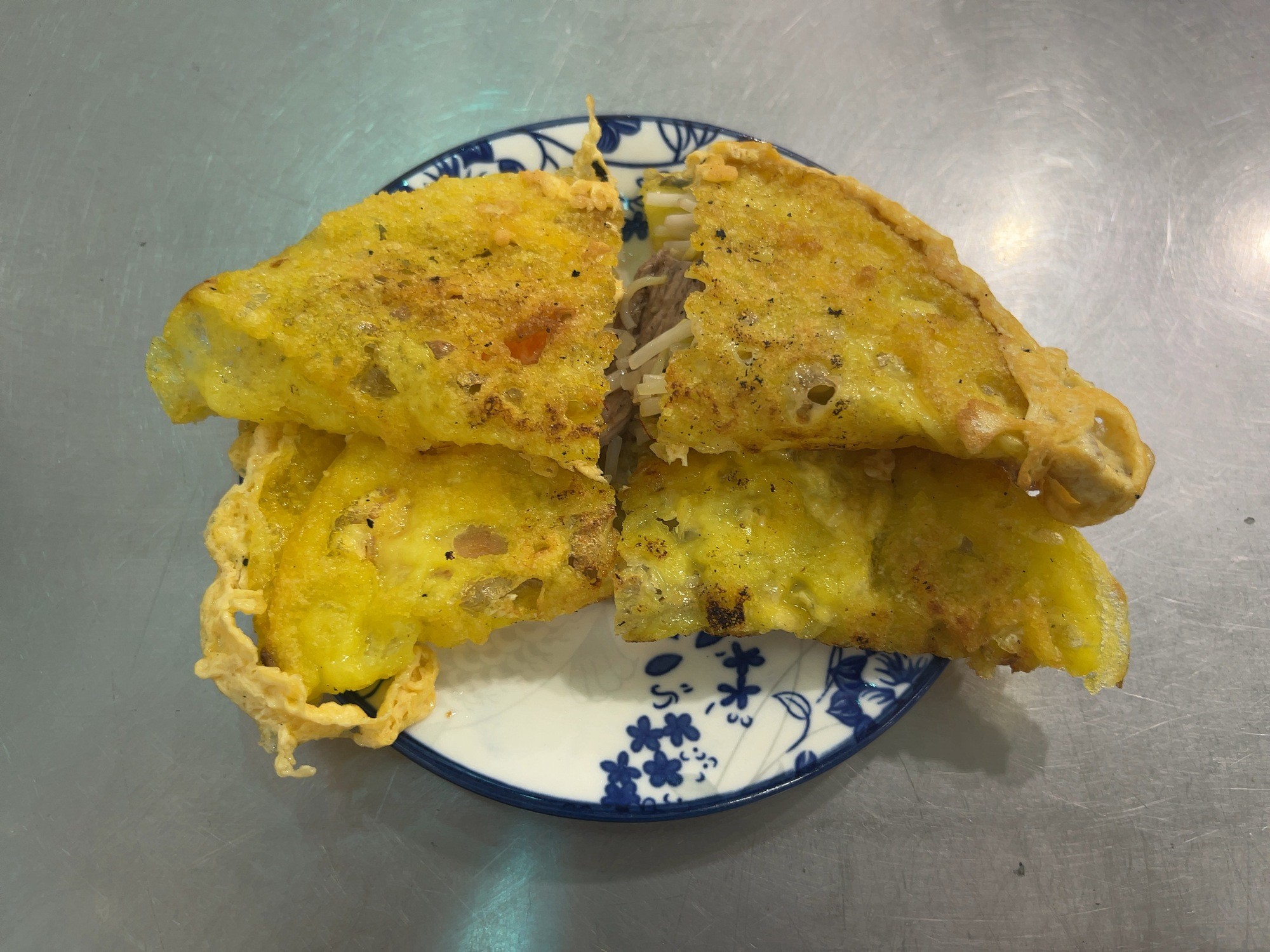 photography of dam during daytime