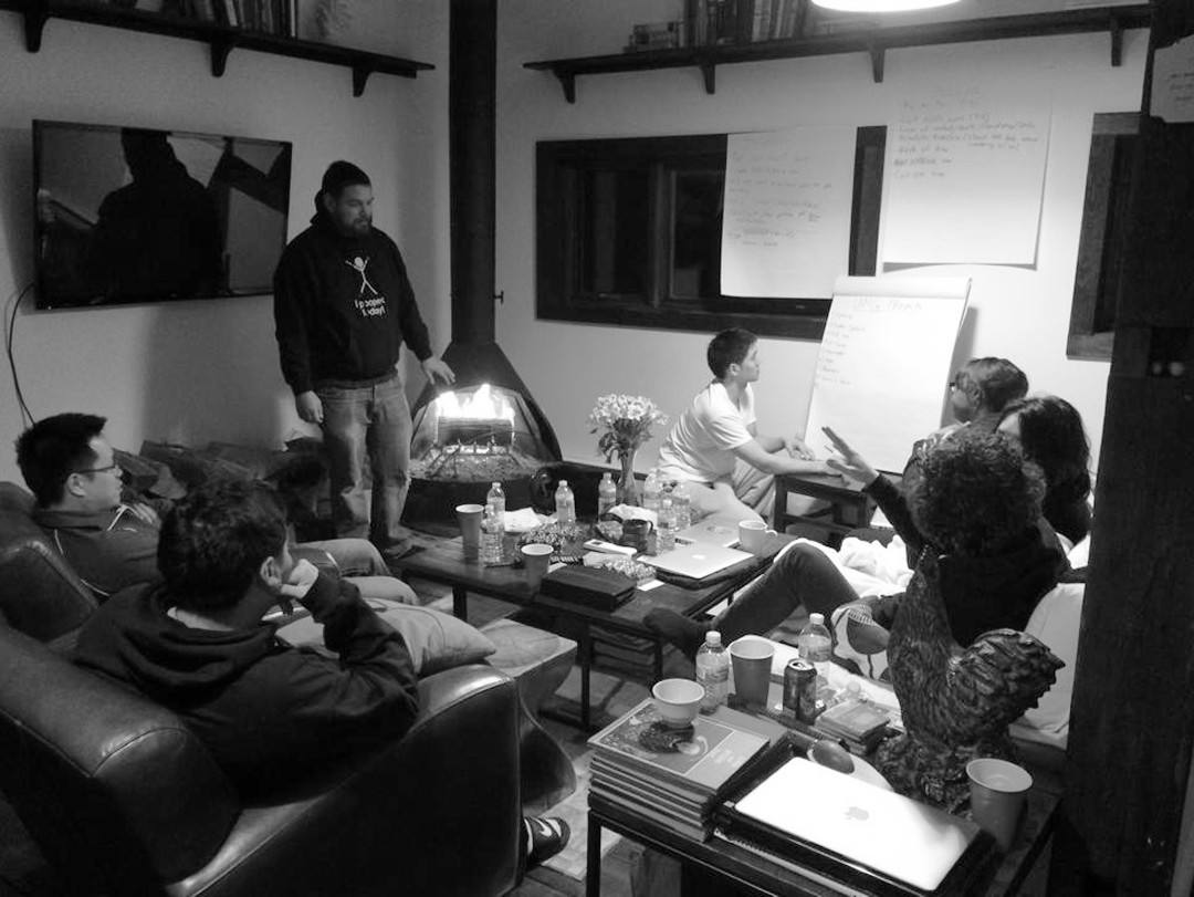 Photo of a brainstorming meeting in black and white