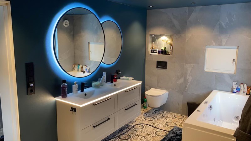 Totalrehabilitering og montering av våtrom og bad, byggmesterarbeid i Larvik