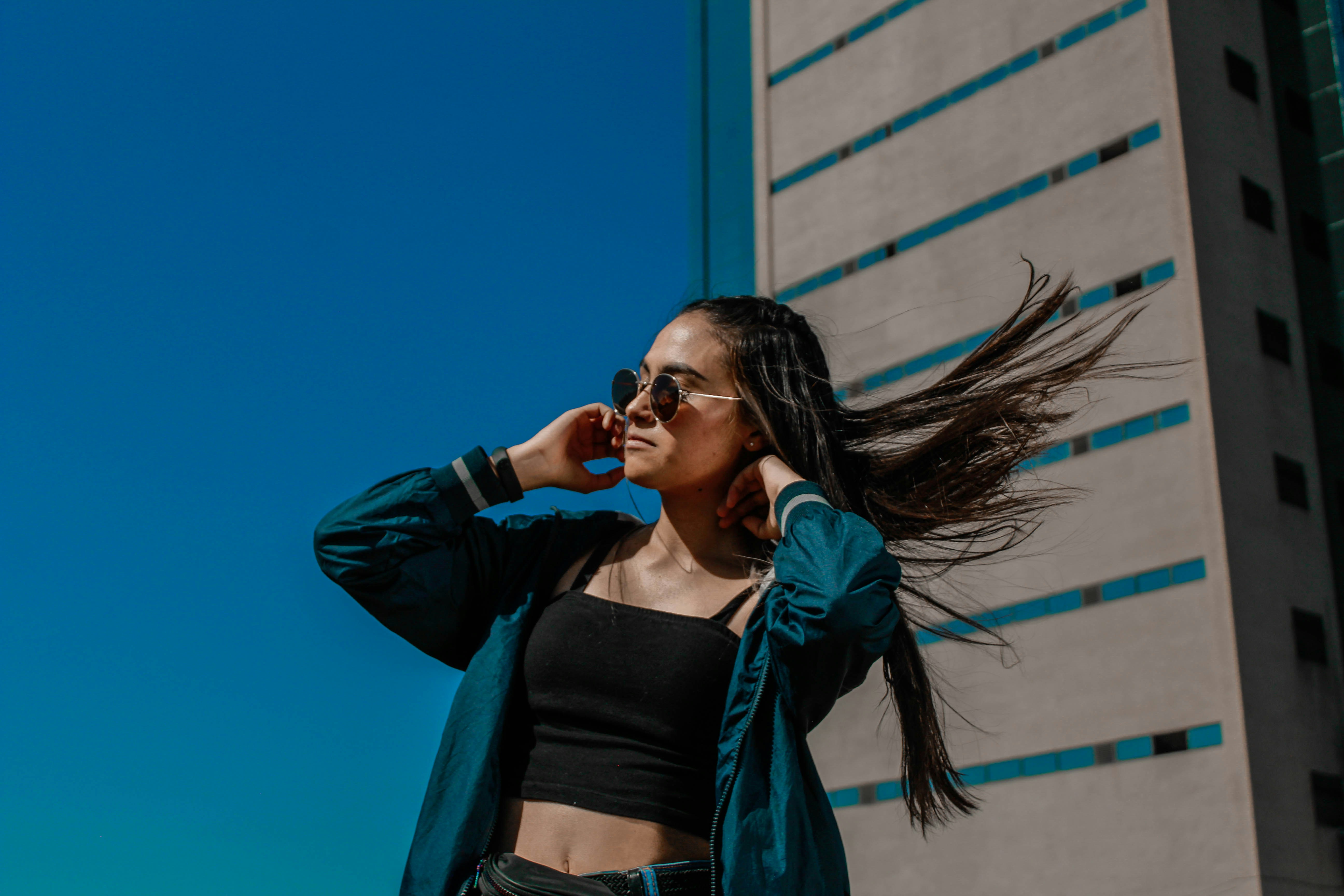 woman trying Colors That Go with Tan