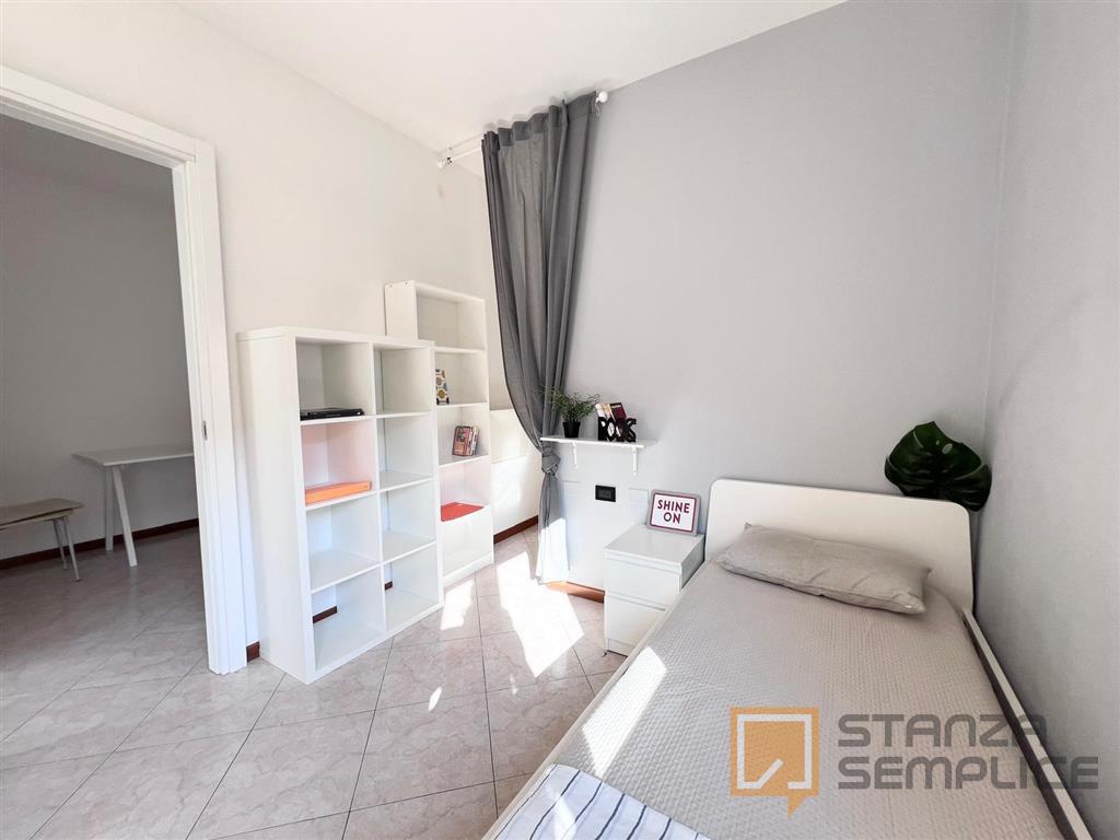11 sqm room in Str. Prov Segantini, Bologna