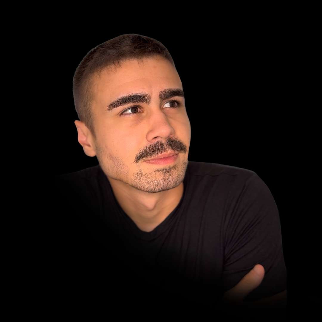 Memoji of a male face smiling