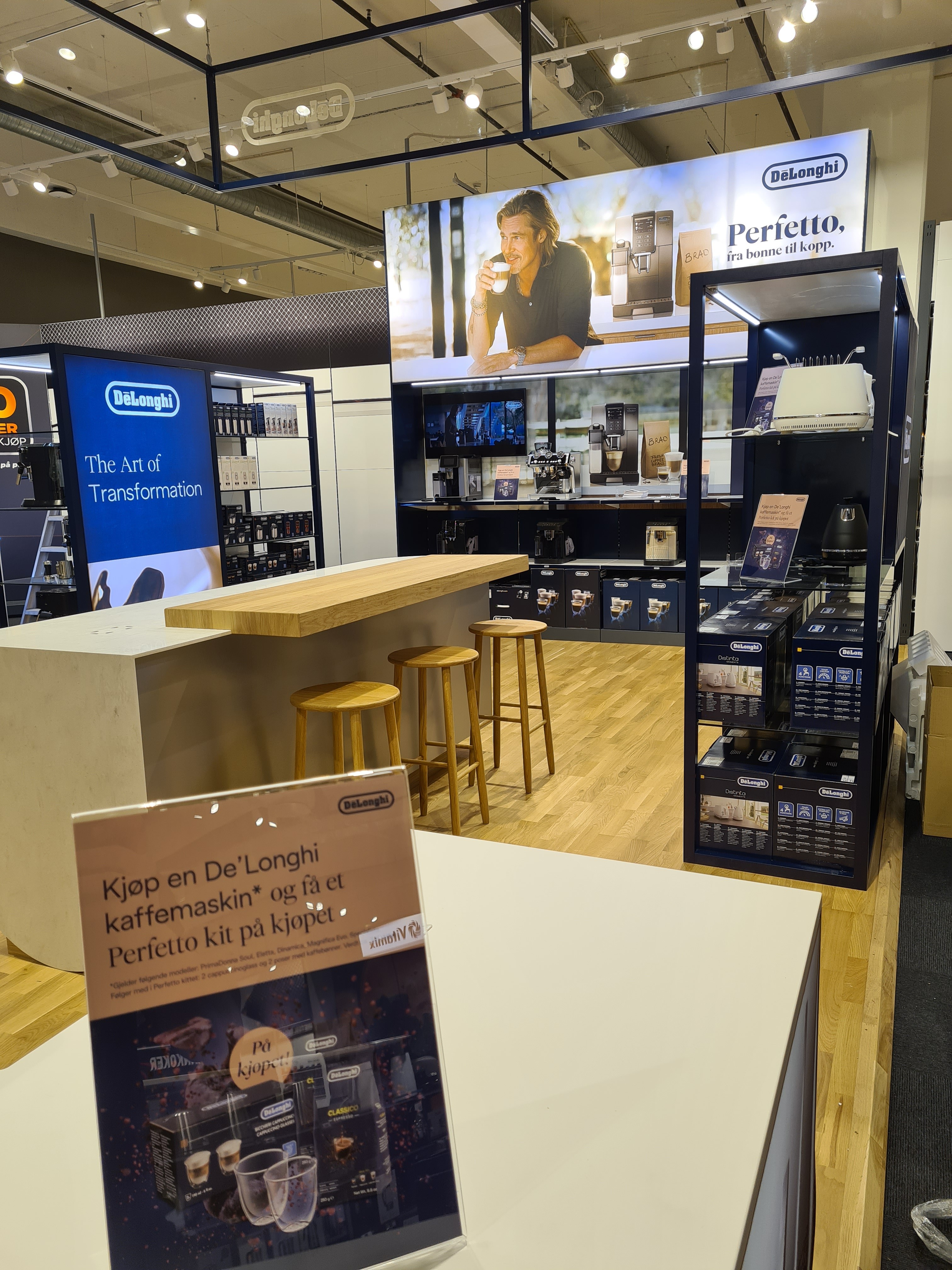 Dirac monter på mässa