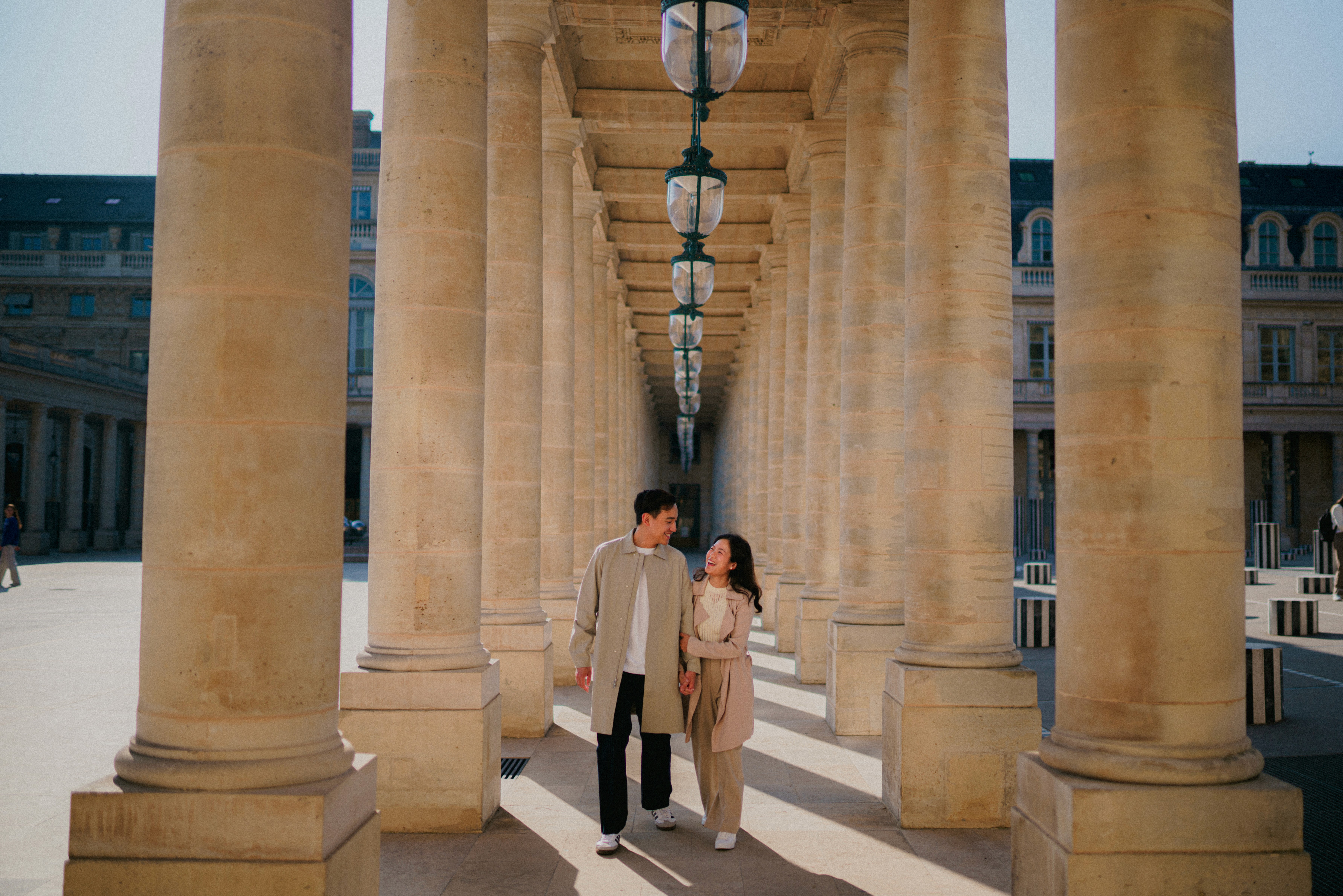 Paris Photographer - LeParisPro. Weddings, engagements, proposals, lifestyle and fashion photoshoots.