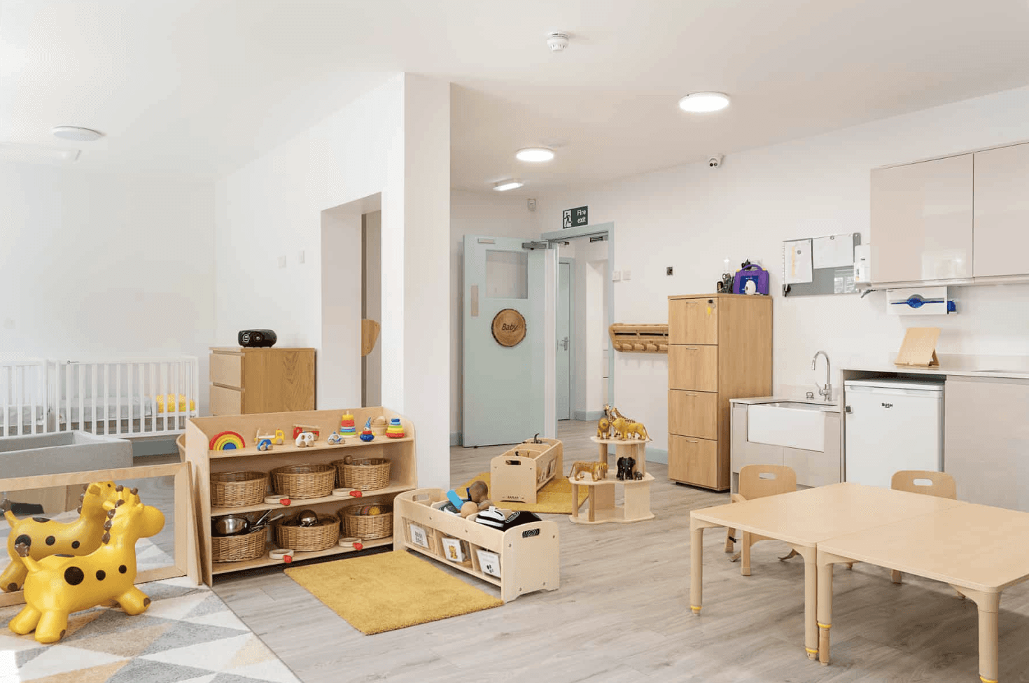 children-playing-birthday-game