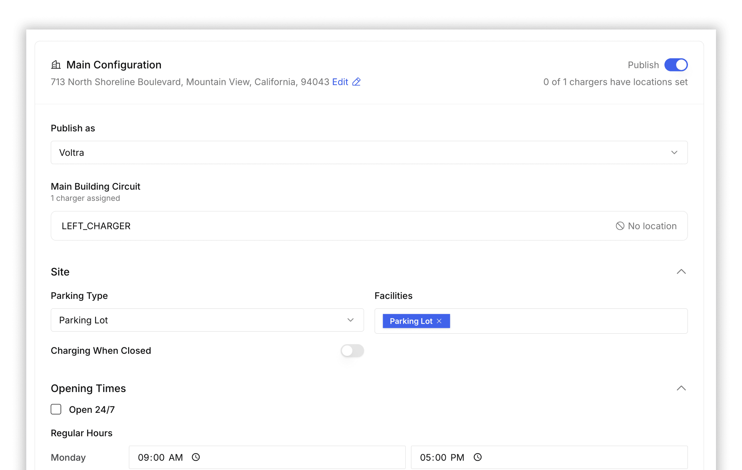 Site configuration screen with publishing, parking, and opening-hours settings.