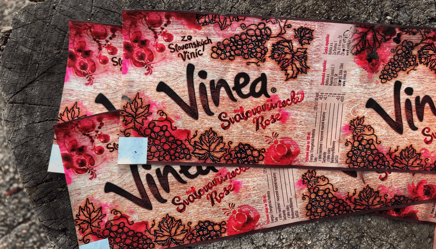 Vinea Rosé packaging detail inspired by wood carving and wire shaping