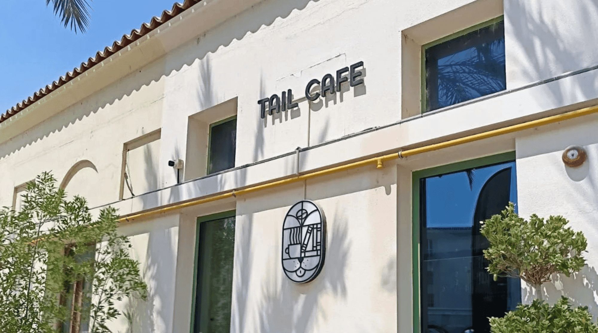 Tail Café