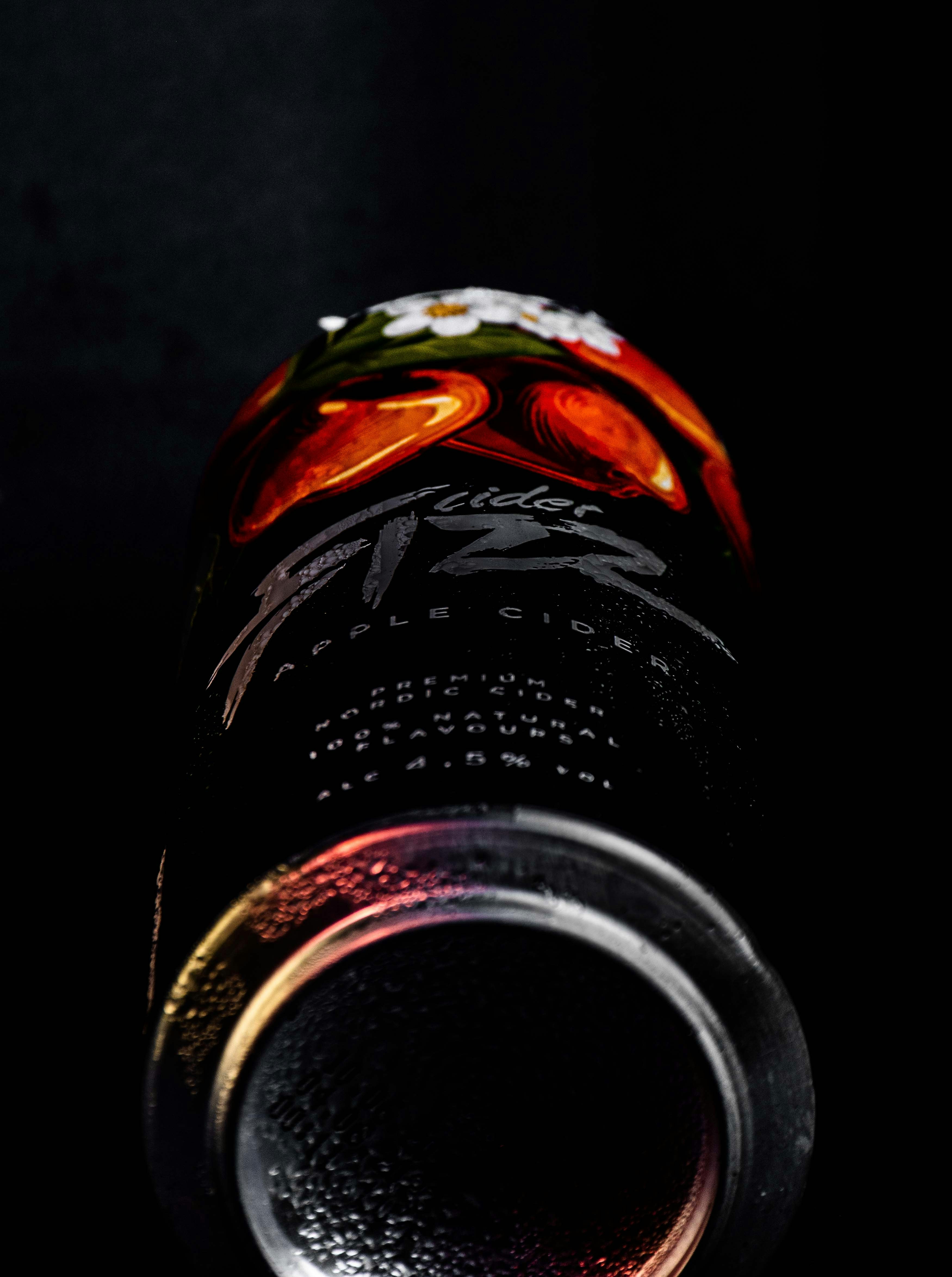 a close up of a can of soda