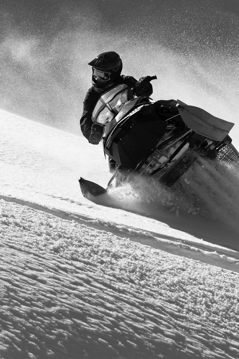 Exclusive helicopter jet flights St. Moritz - 350km ski piste luxury destination