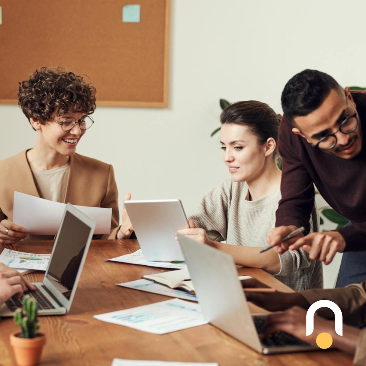 How to use technology to improve collaboration and communication within your organization