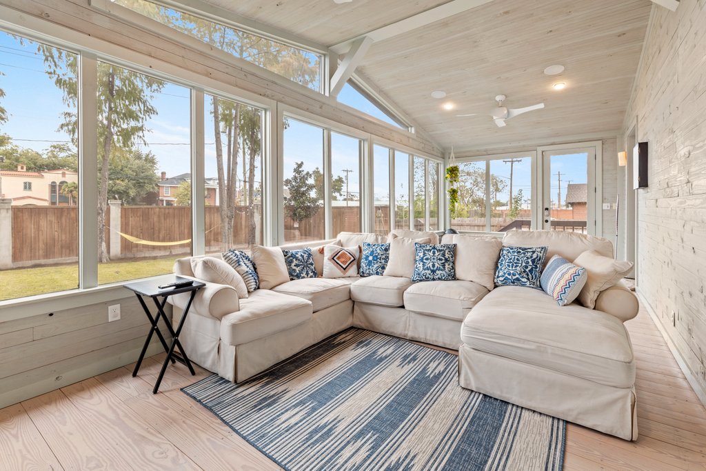 Maison Reverie - Lake Charles, LA