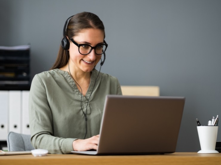 Professional freelance virtual assistant supporting business efficiency and organisation