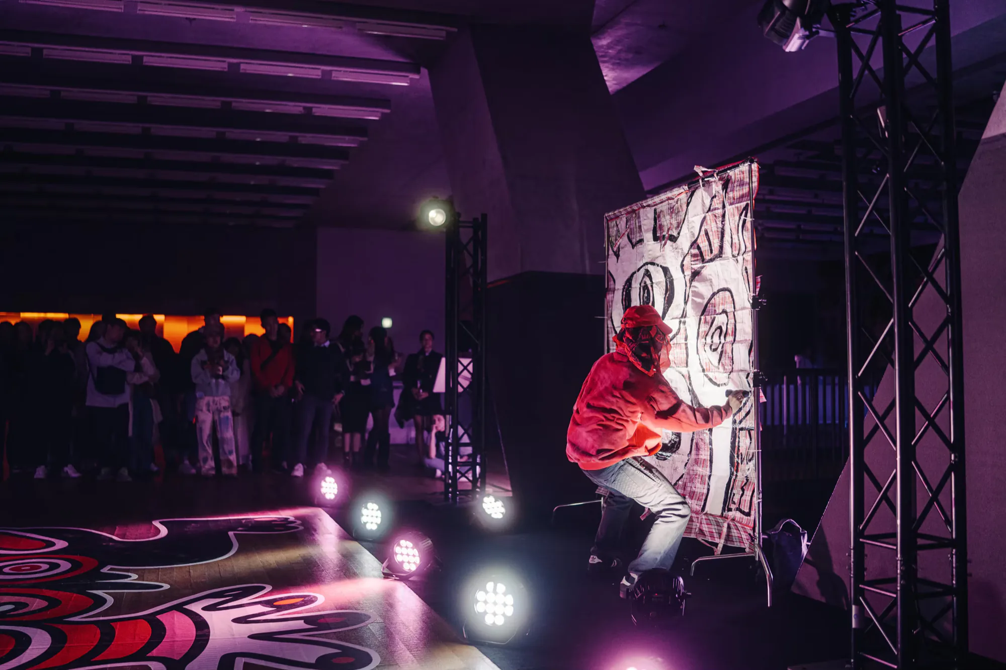 M+ Night Parties — project image 17 by Roman Olinchuk. 香港攝影、創意影像及視覺敘事作品。