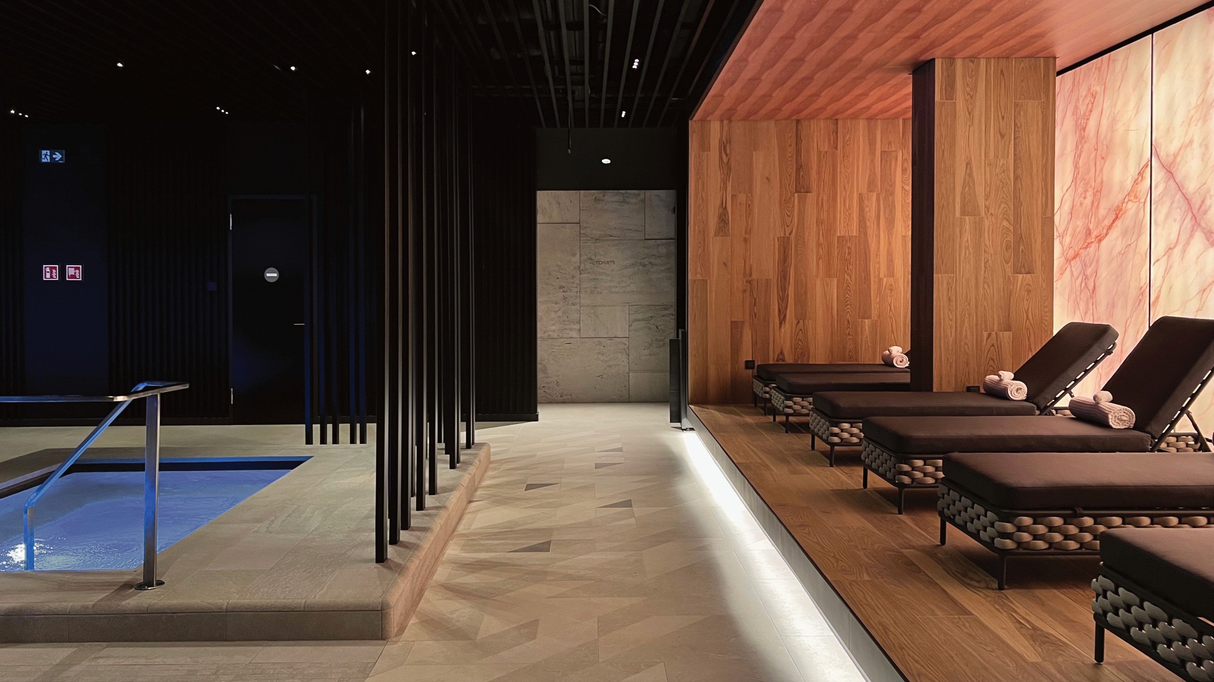 melea hotel_pool_kroki studio