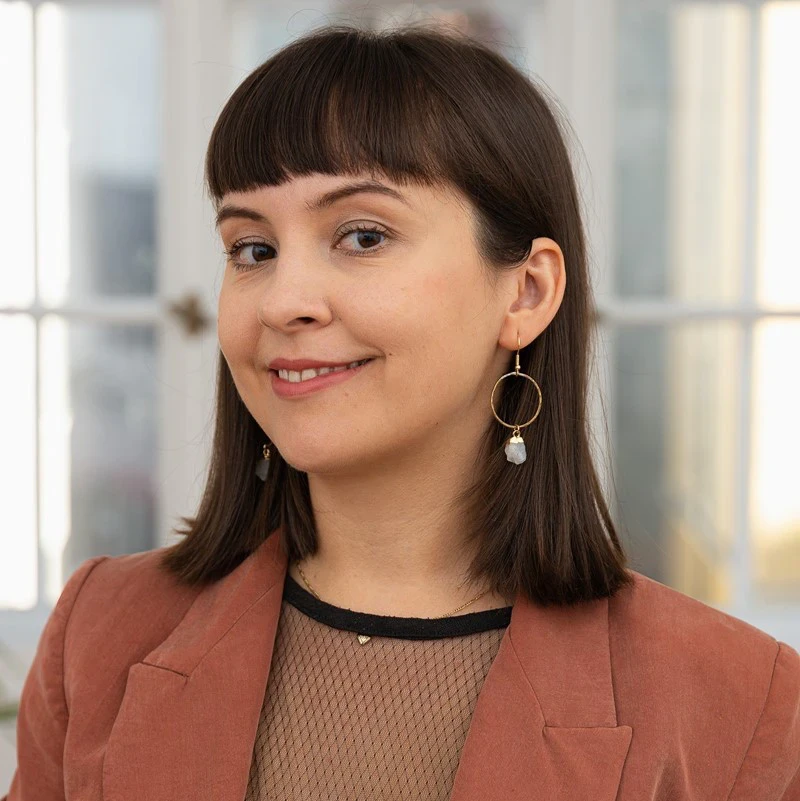 Portrait von Ella Brimmers