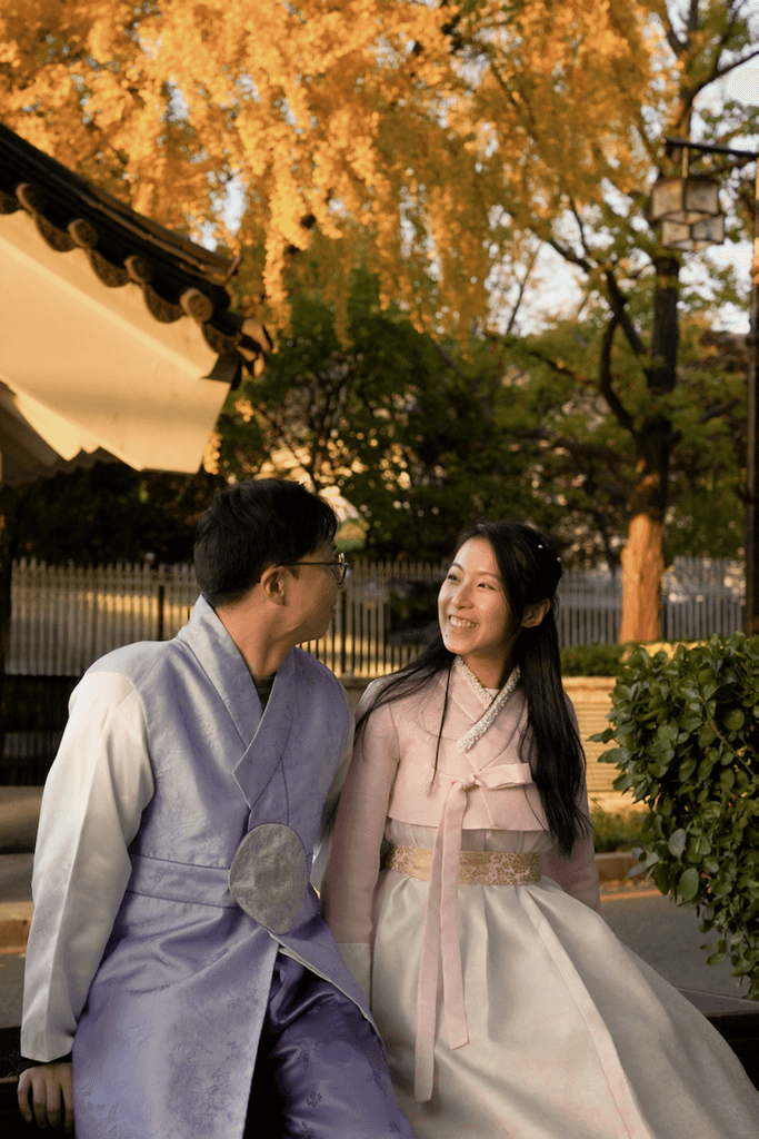 Couple posing in Korea