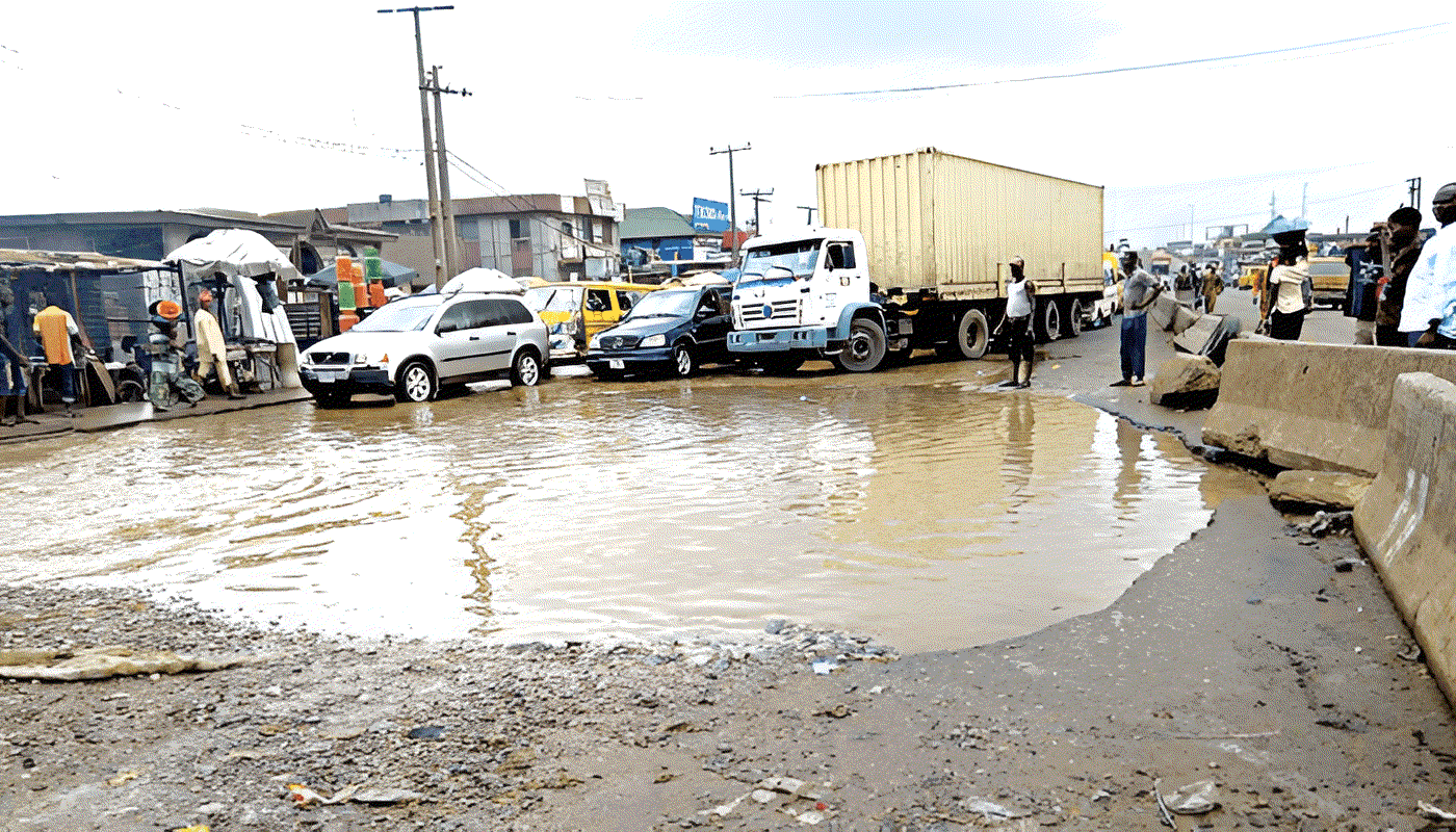 Concetrated triathlete grayscale