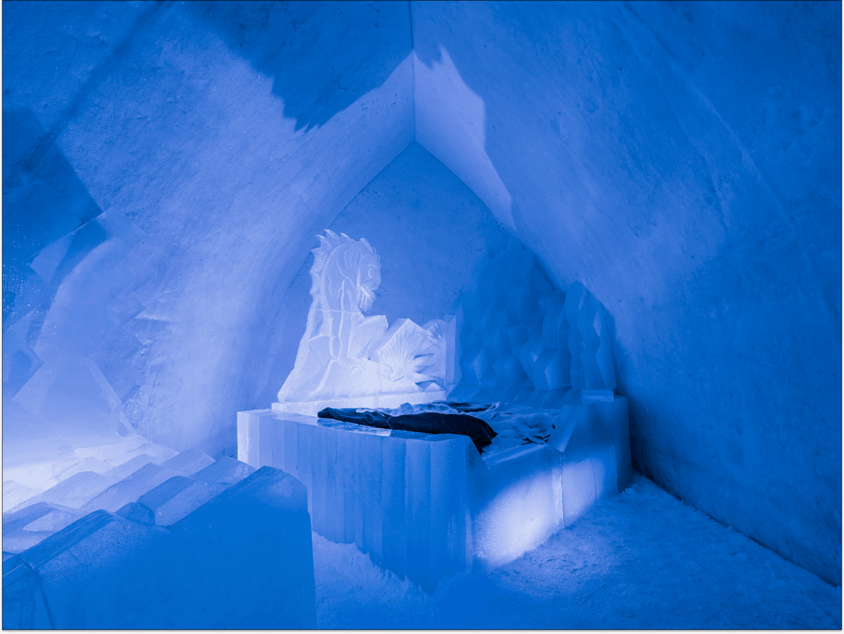 Arctic Snowhotel & Glass Igloos 
