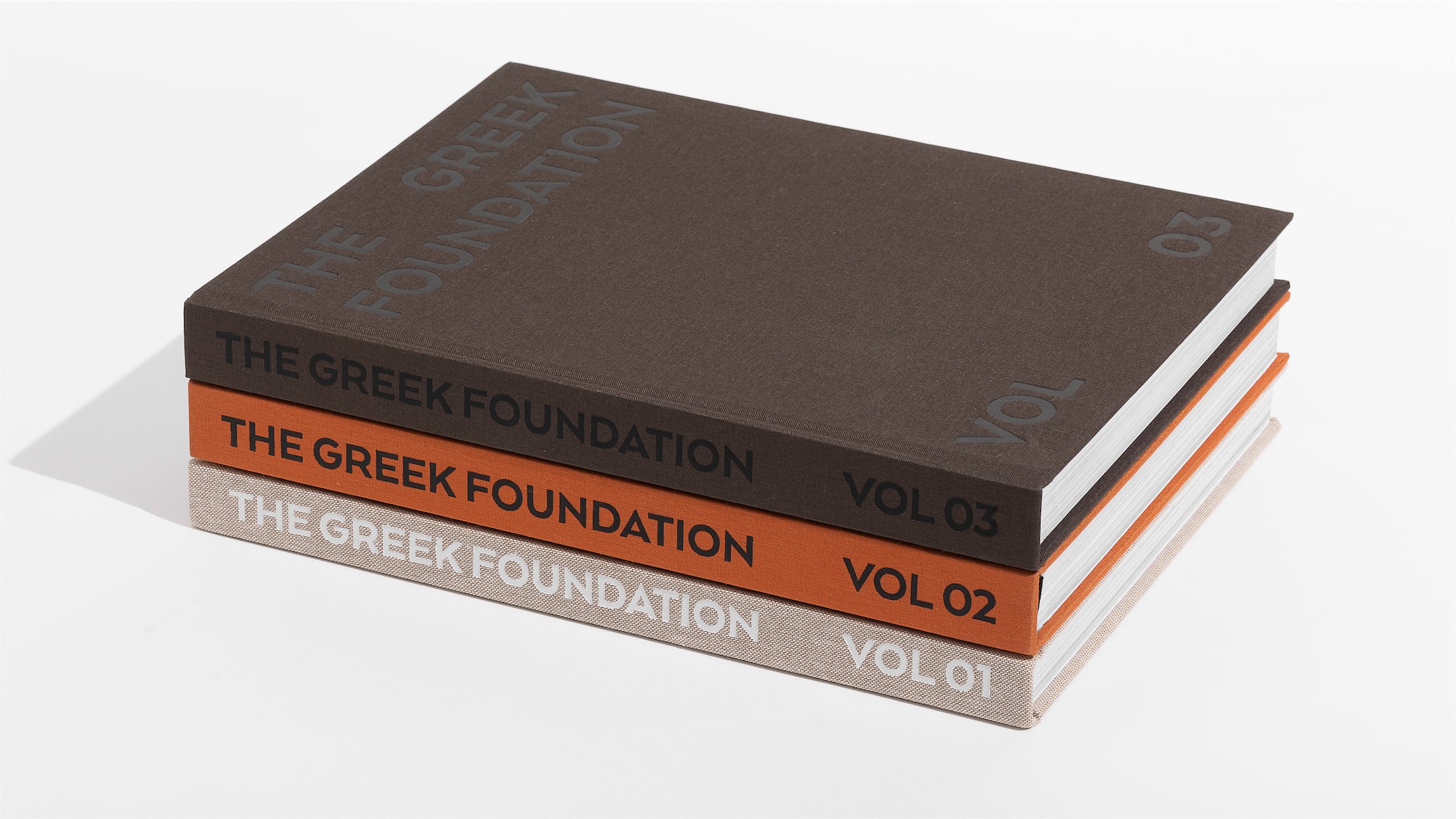 Griechische Kreativität stilvoll gebunden in drei Bänden