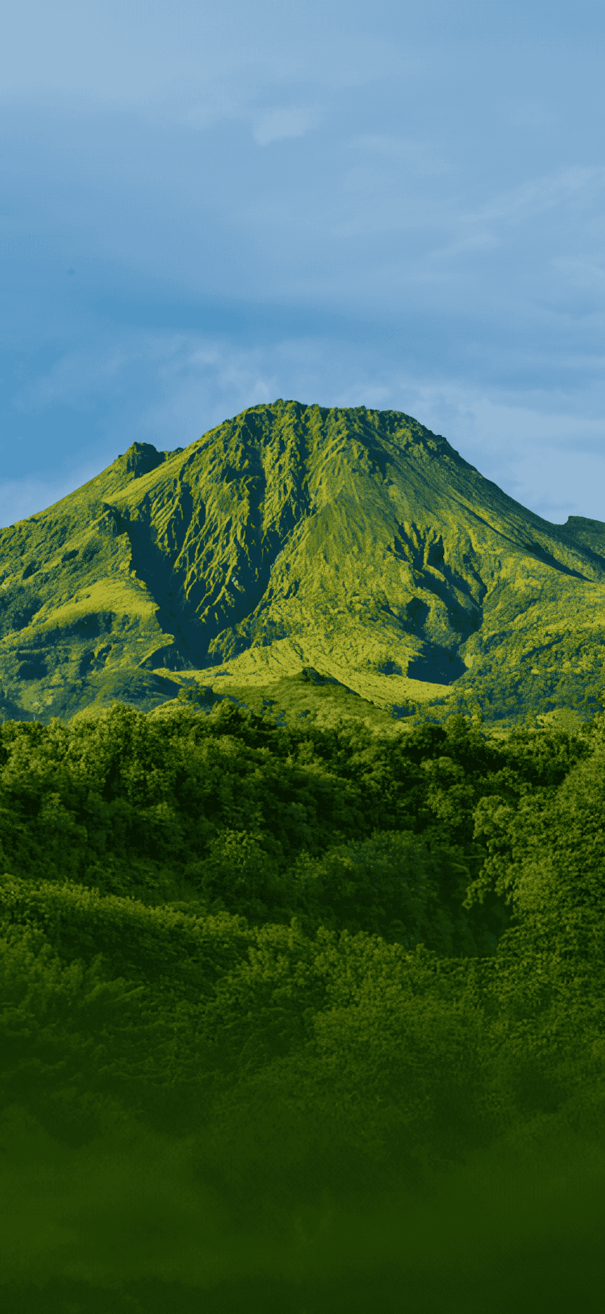 Vue du volcan Montagne Pelée en Martinique - destinations d'affaires et de conférences sur ProEvent97.